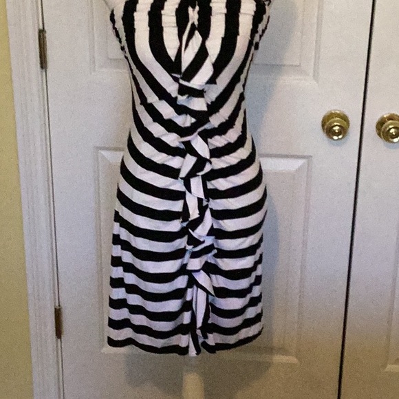 Cache Vintage Black & White Striped Strapless Dress w/ Tie in Back & Ruffle Trim - Picture 4 of 9